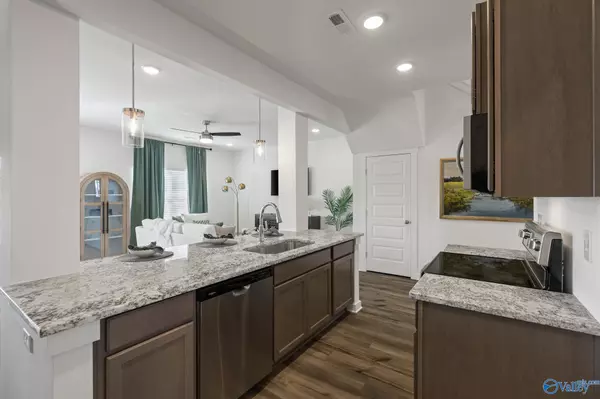 Huntsville, AL 35806,6212 NW Taramore Lane