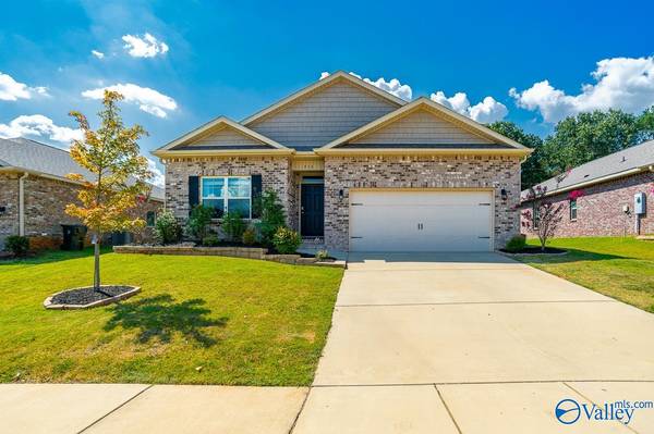 210 Lakewater Circle, Meridianville, AL 35759