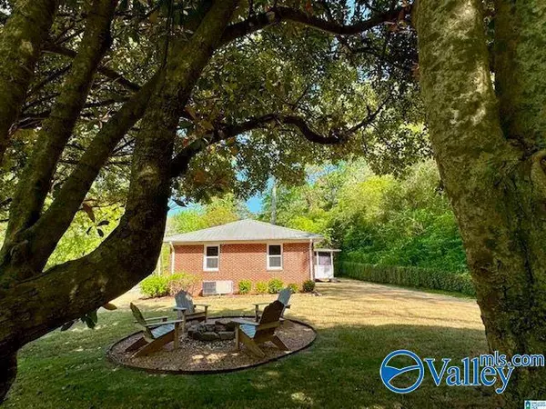 Guntersville, AL 35976,1505 Tracy Street