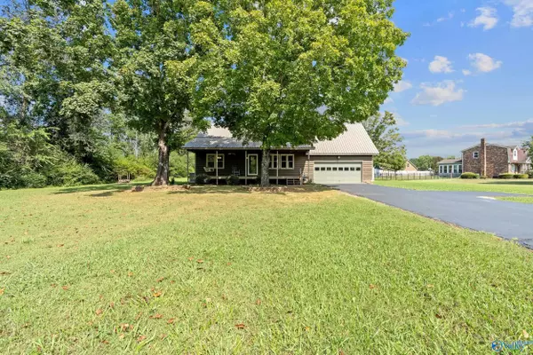 Owens Cross Roads, AL 35763,3787 Old Highway 431