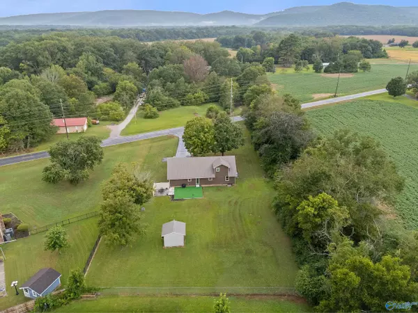 Owens Cross Roads, AL 35763,3787 Old Highway 431