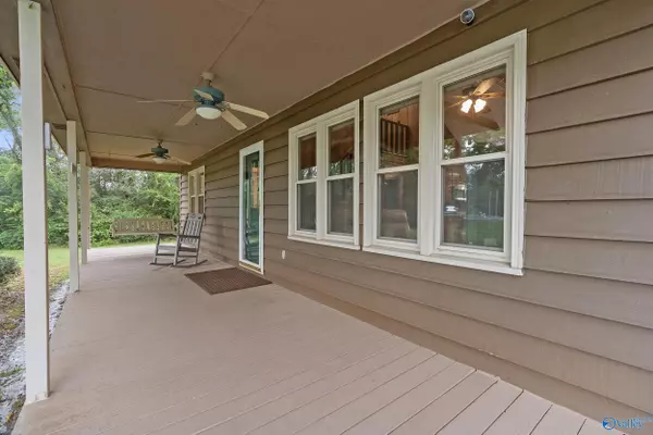 Owens Cross Roads, AL 35763,3787 Old Highway 431