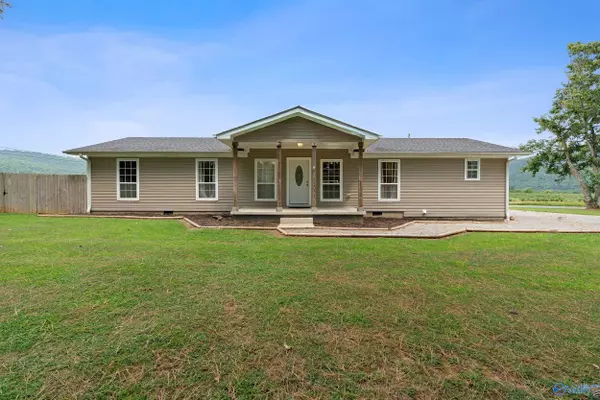 1495 Hurricane Road, New Market, AL 35761