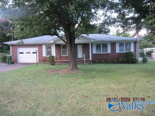 4612 NW Daugette Drive, Huntsville, AL 35816