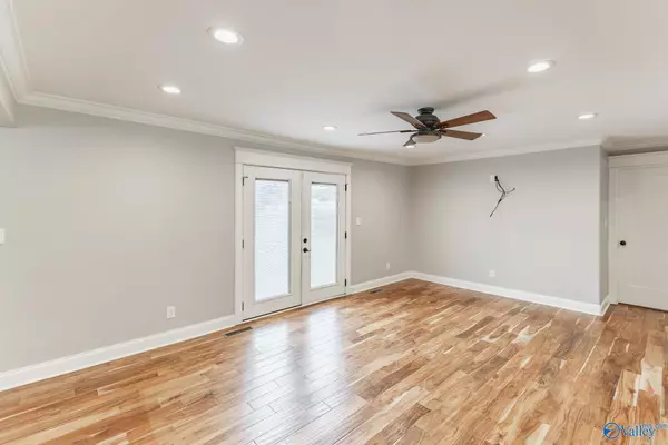 Ardmore, AL 35739,29385 Mooresville Road