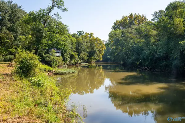 Owens Cross Roads, AL 35763,713 Rock Spring Road