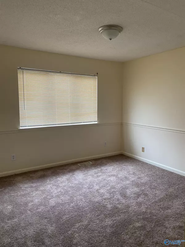 Huntsville, AL 35802,2225 Golf Road SW #501