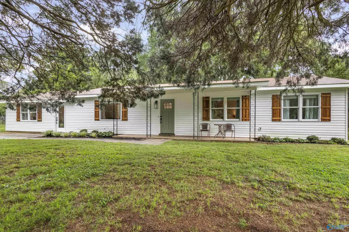 Decatur, AL 35603,148 Pine Street