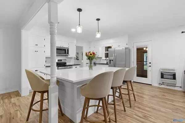 Decatur, AL 35603,148 Pine Street