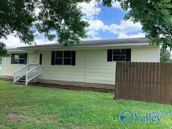 Gurley, AL 35748,2137 County Lake Road