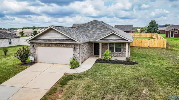165 Meadow Ridge Drive, Hazel Green, AL 35750