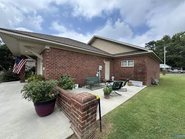 Albertville, AL 35950,142 Ivy Park Circle