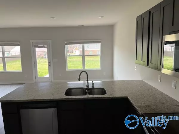 Huntsville, AL 35805,3217 Northfield Lane