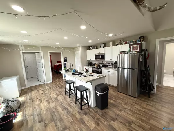 Cullman, AL 35058,520 County Road 1663