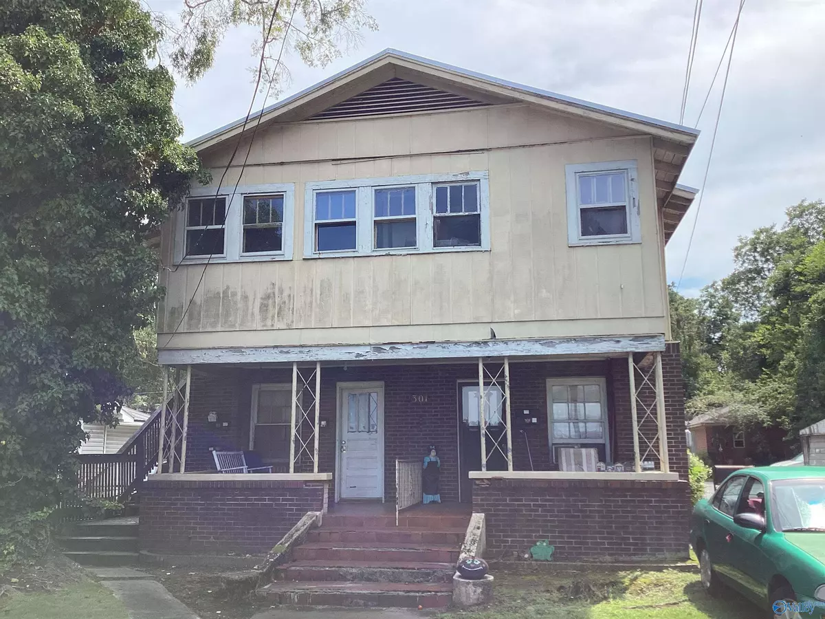 Gadsden, AL 35901,215, 301, 303 Elmwood Avenue