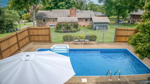 Florence, AL 35634,182 Coves Court