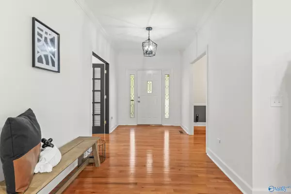 Huntsville, AL 35806,122 Navaho Trail