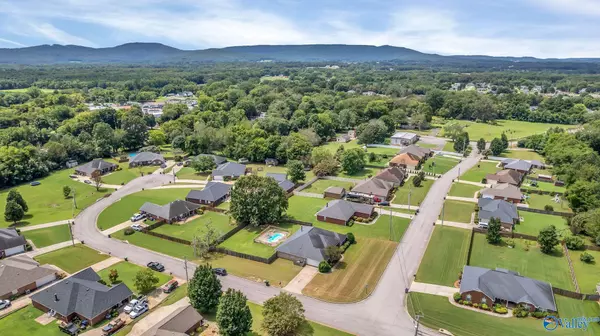 Huntsville, AL 35811,216 Grasslands Road