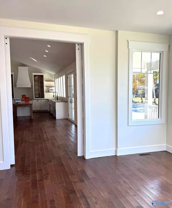 Tuscumbia, AL 35674,109 W 2nd Street