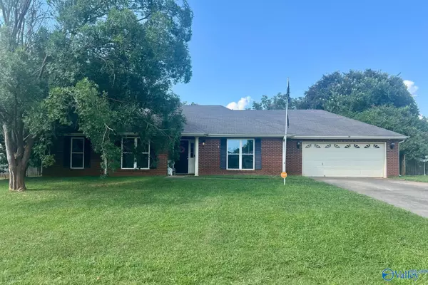 103 Willow Green Drive, Harvest, AL 35749