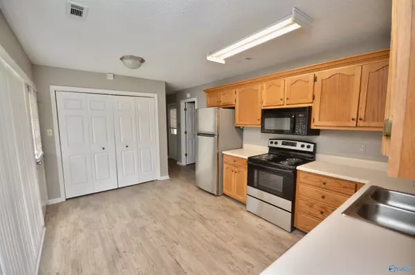 Decatur, AL 35601,420 Autumnwood Drive