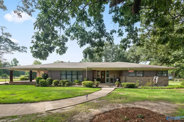 Hokes Bluff, AL 35903,5167 Old Highway 278