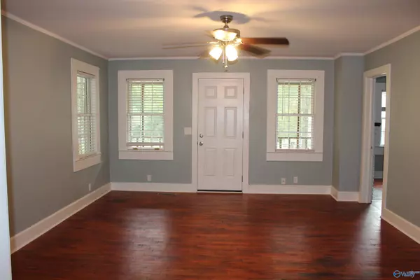 Arab, AL 35016,612 NE 2nd Street