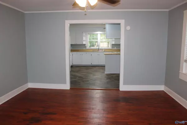 Arab, AL 35016,612 NE 2nd Street