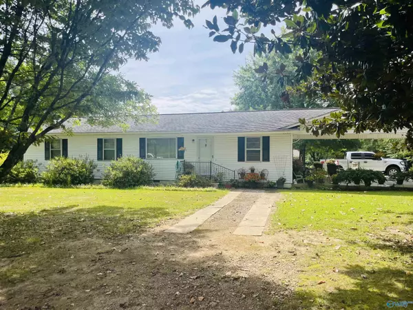 2140 Lookout Street, Sand Rock, AL 35983