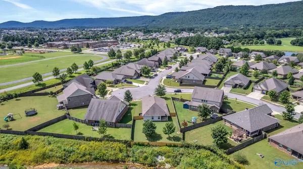 Owens Cross Roads, AL 35763,7219 Lathan Drive SE