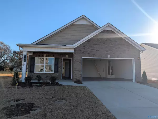 102 Khloiey Hopes Lane, New Market, AL 35761