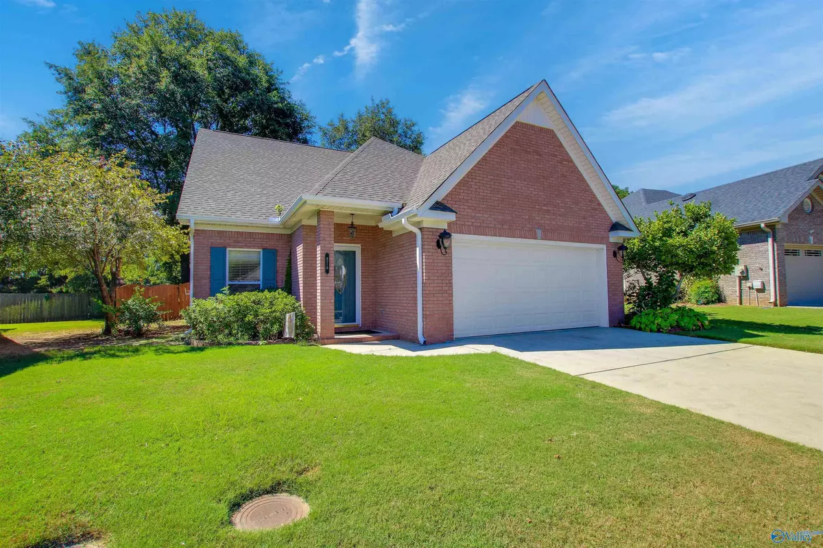 Decatur, AL 35603,976 Tracey Lane