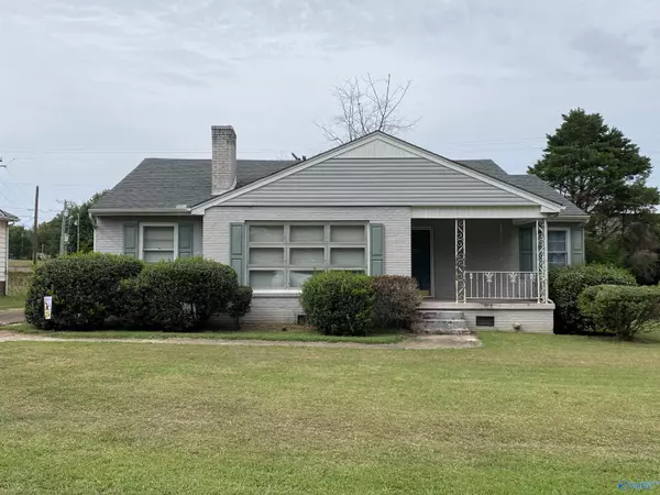 402 S 6th Street, Athens, AL 35611