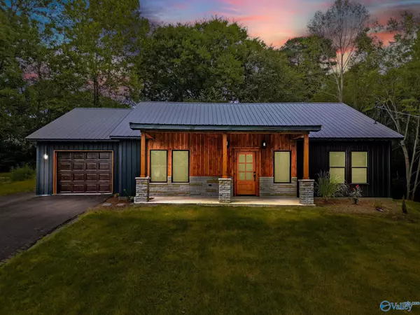 Guntersville, AL 35976,6200 Dalewood Lane