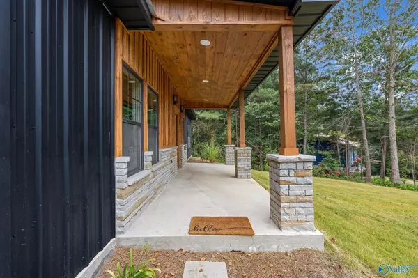 Guntersville, AL 35976,6200 Dalewood Lane