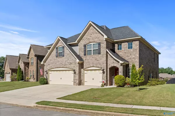 15117 Lakeside Trail SW, Huntsville, AL 35803