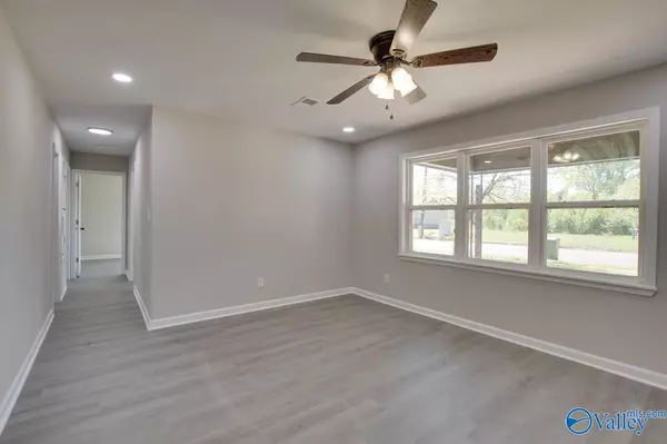 Huntsville, AL 35805,3615 Squaw Valley  Drive SW