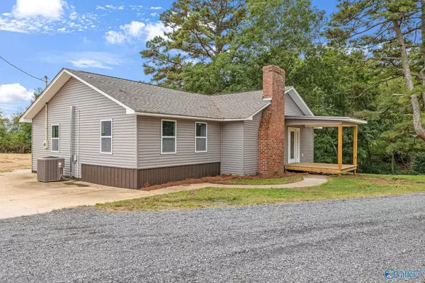 1125 White Oak, Albertville, AL 35951