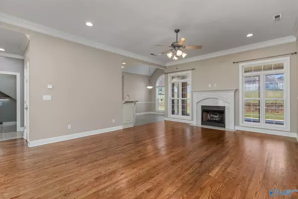 Florence, AL 35630,203 Jordan Lane