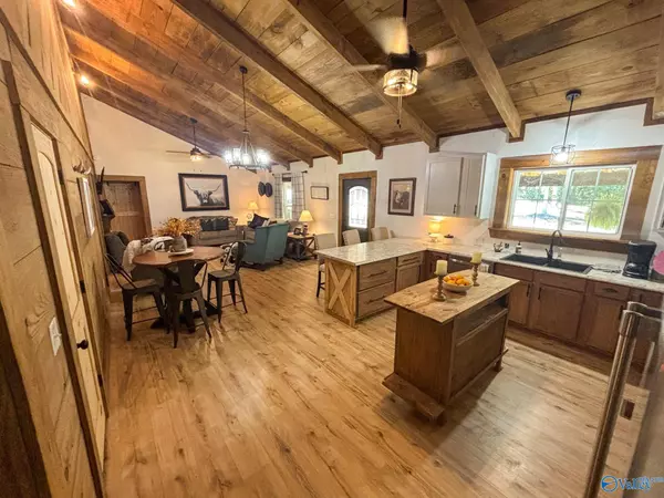 Collinsville, AL 35961,1364 County Road 3