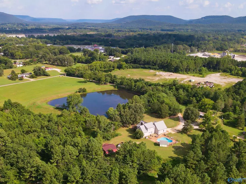 36 Rice Road, Laceys Spring, AL 35754