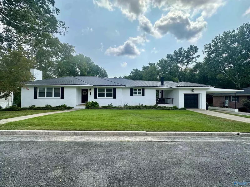 916 Edgewood Drive, Gadsden, AL 35901