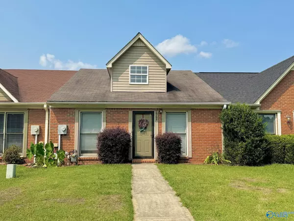 1962 E Brownstone Court SW, Decatur, AL 35603
