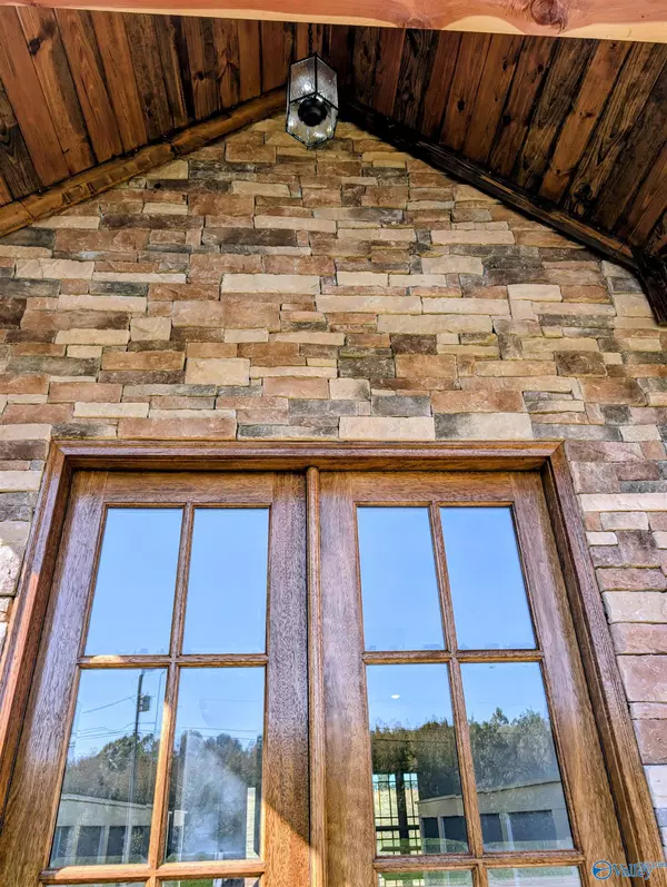 Hazel Green, AL 35750,106 Treva Lane