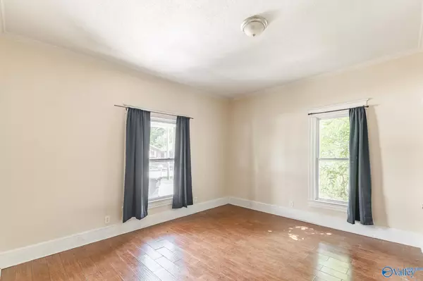 Decatur, AL 35601,207 7th Avenue SW