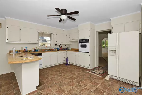 Cullman, AL 35057,12830 US Highway 278 W