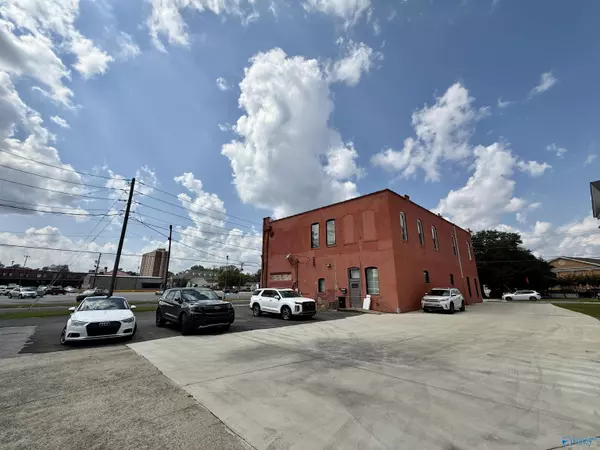 Gadsden, AL 35901,534 Walnut Street