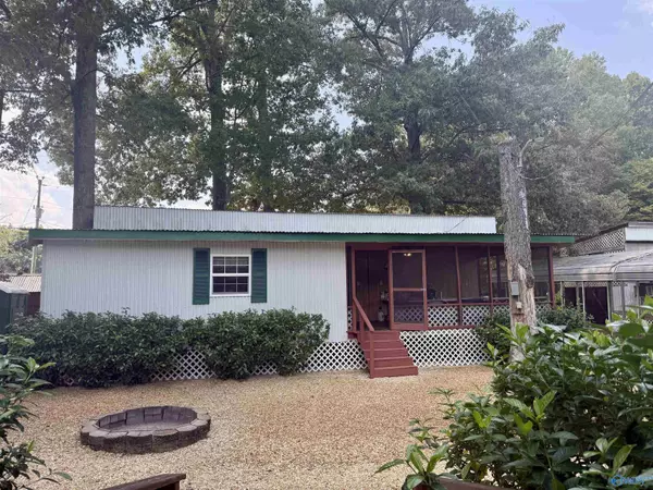 Cedar Bluff, AL 35959,757 County Road 1008