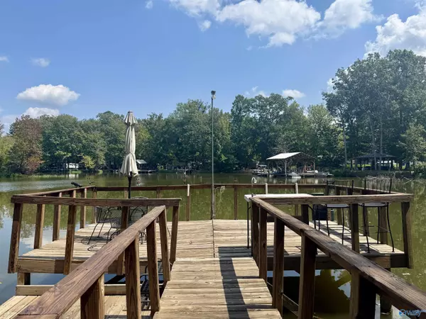 Cedar Bluff, AL 35959,757 County Road 1008