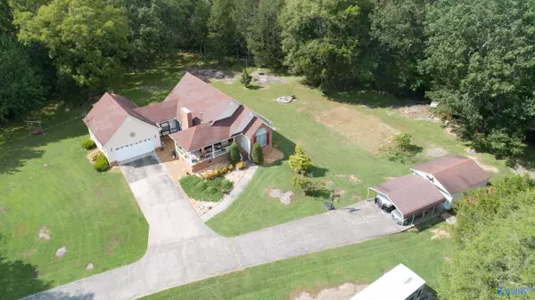 4424 Cathedral Caverns Road,  Woodville,  AL 35776